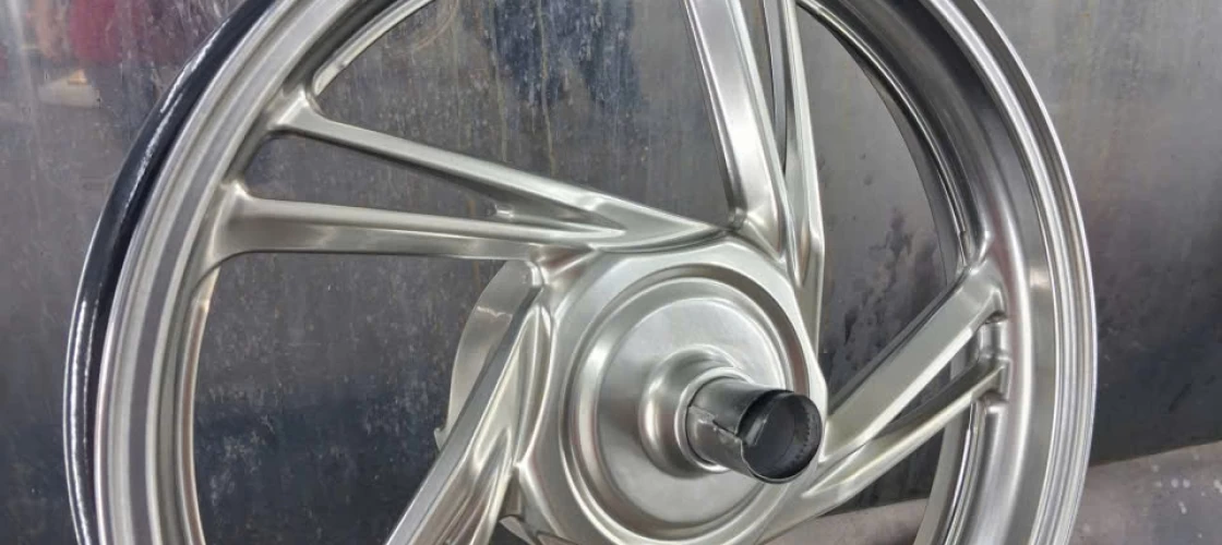 SƠN MÂM SH MÀU CHROME ÁNH VÀNG