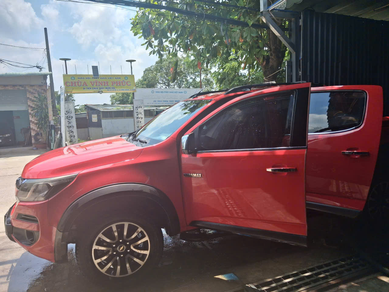 Rửa xe sau dịch vụ