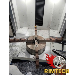 Vì sao RimTech Việt Nam chọn máy tiện mâm CNC Crystal AWR804VP?